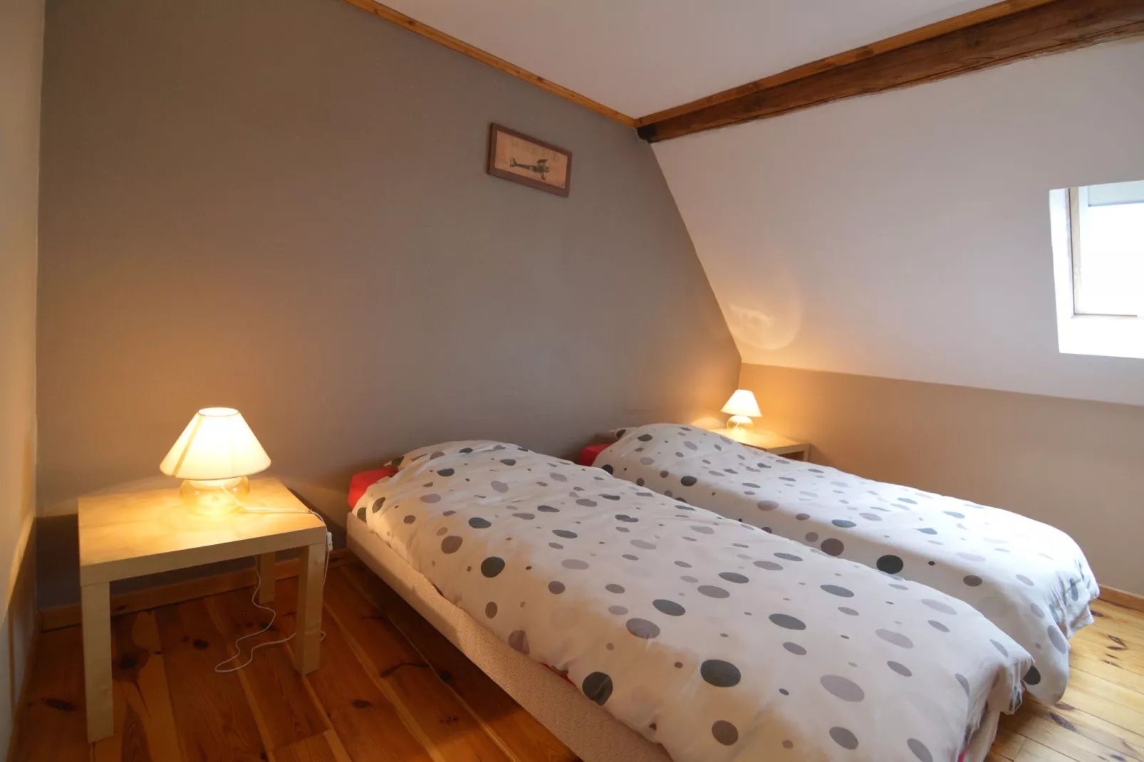 Outrewarchenne-Bedroom