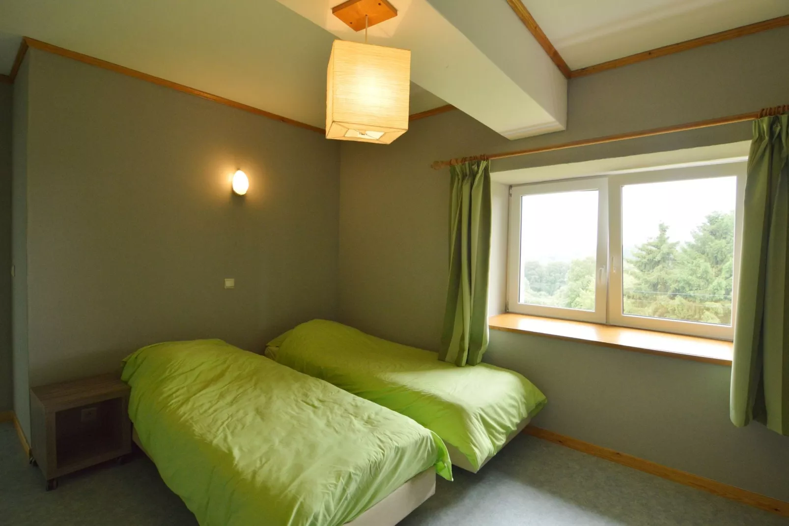Outrewarchenne-Bedroom