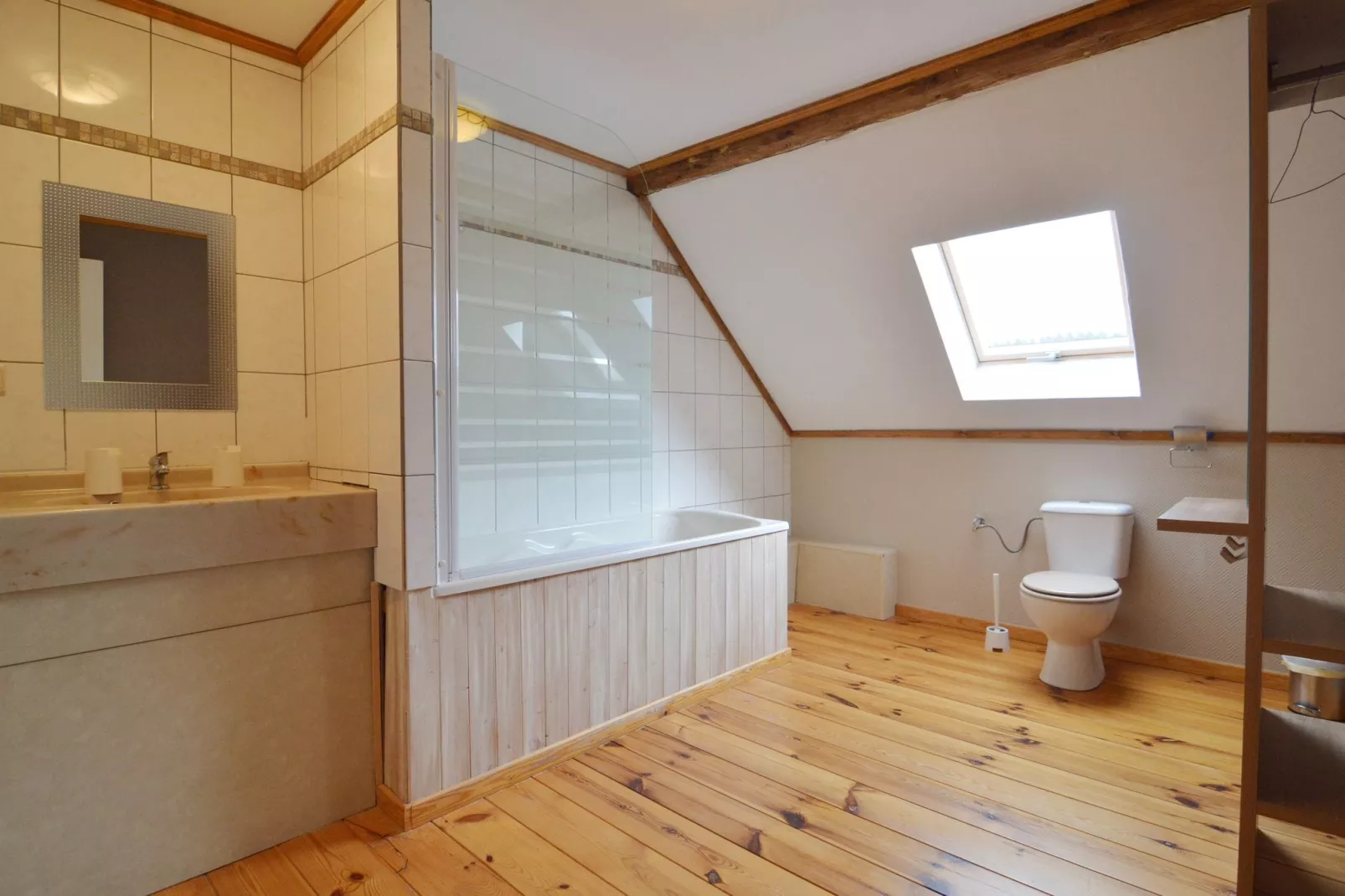 Outrewarchenne-Bathroom