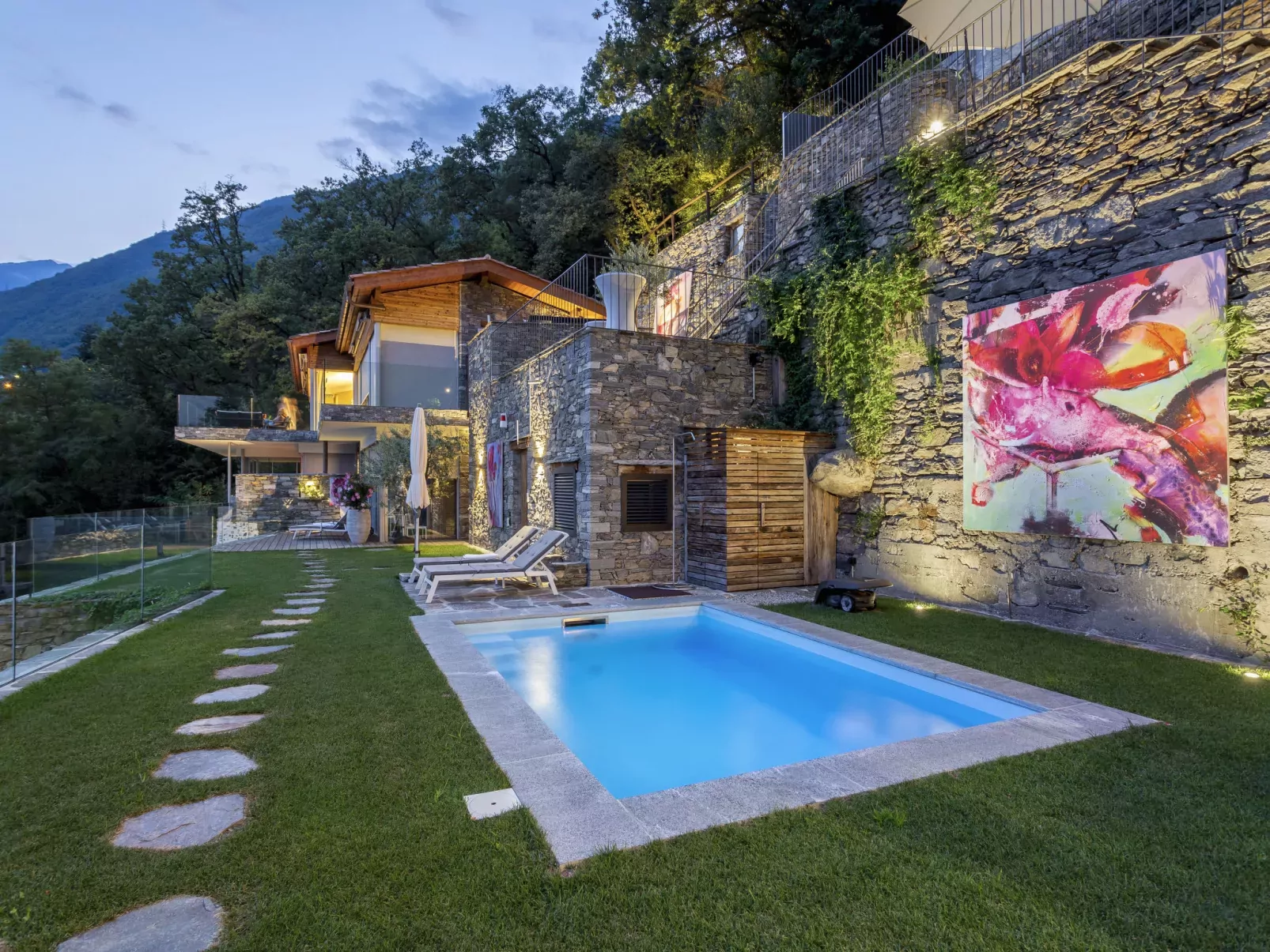 Garden Suite-Outside