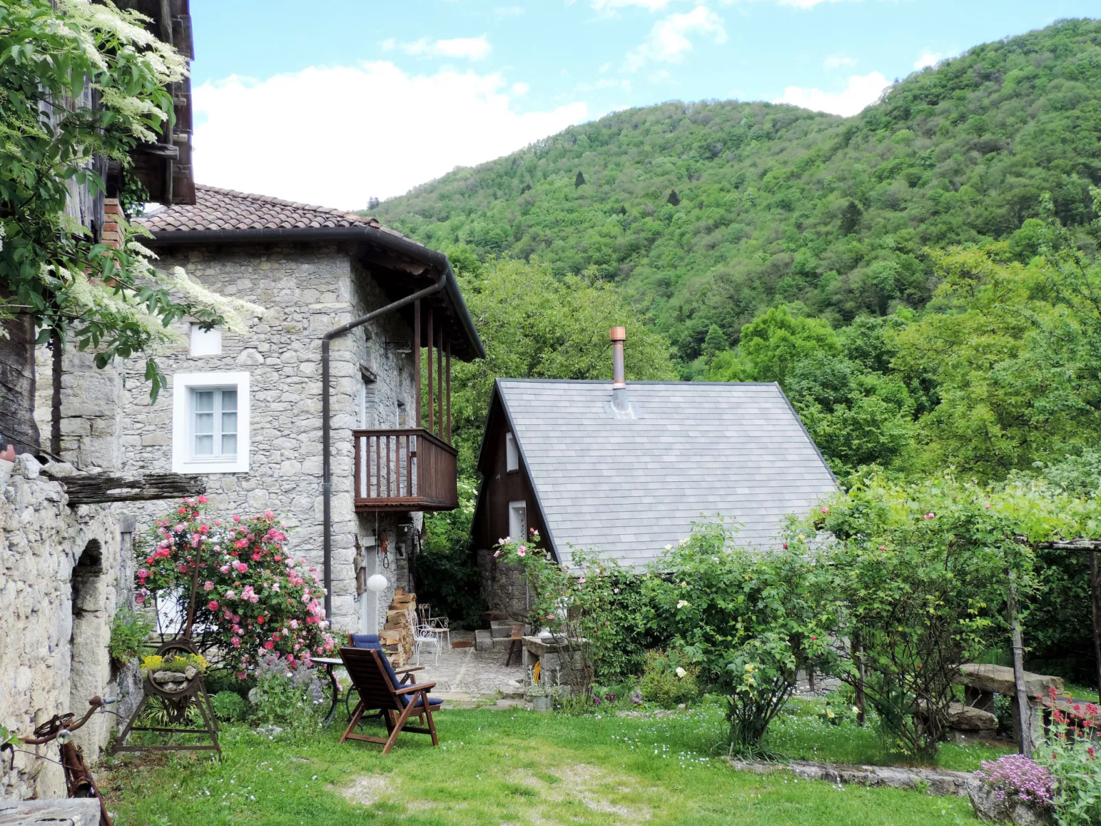 Casa Lienartova-Outside