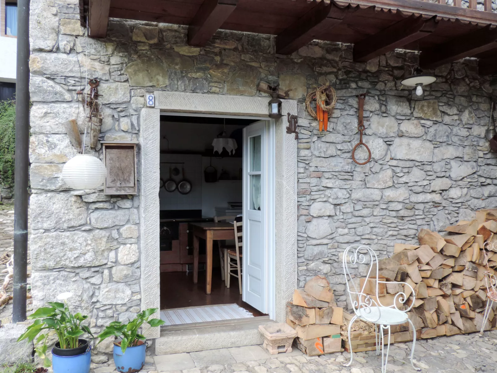 Casa Lienartova-Outside