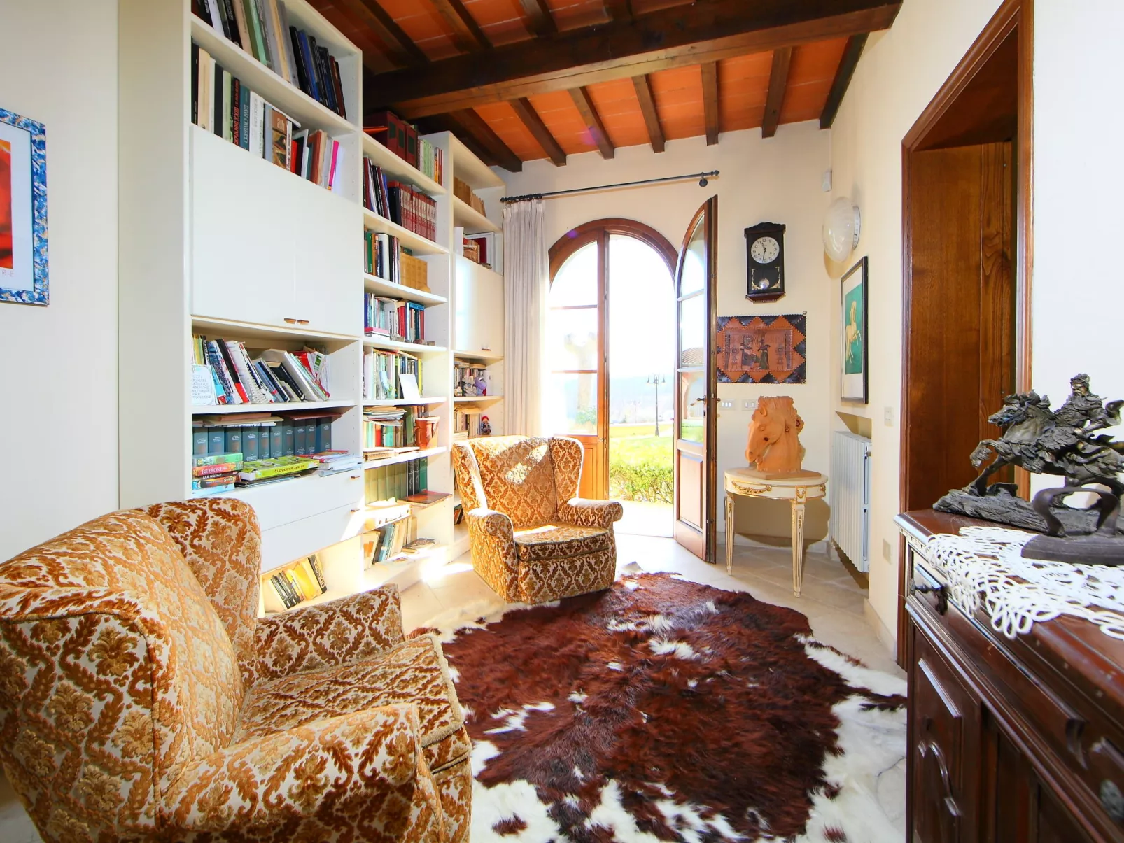 Villa Elena-Inside