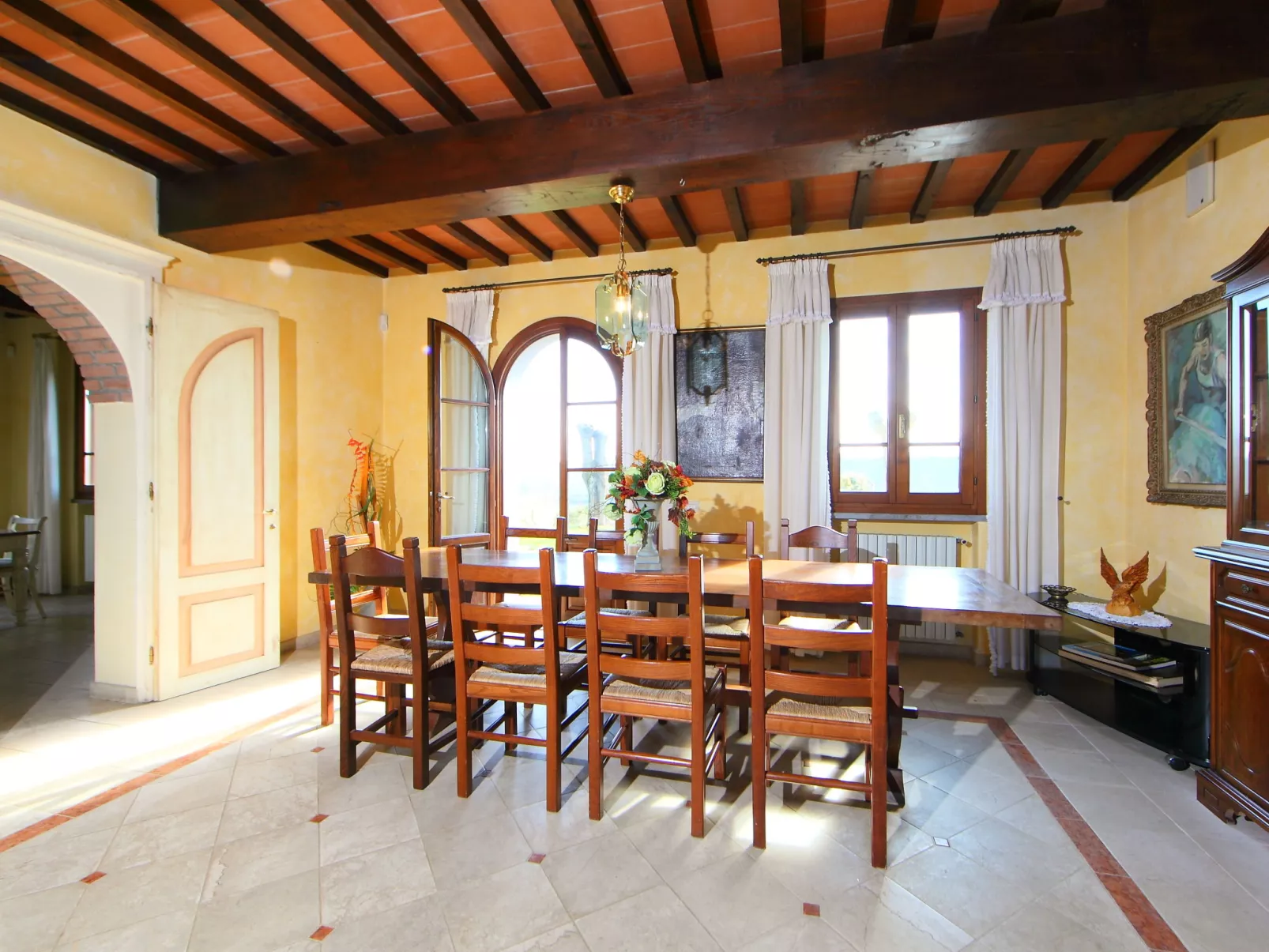 Villa Elena-Inside