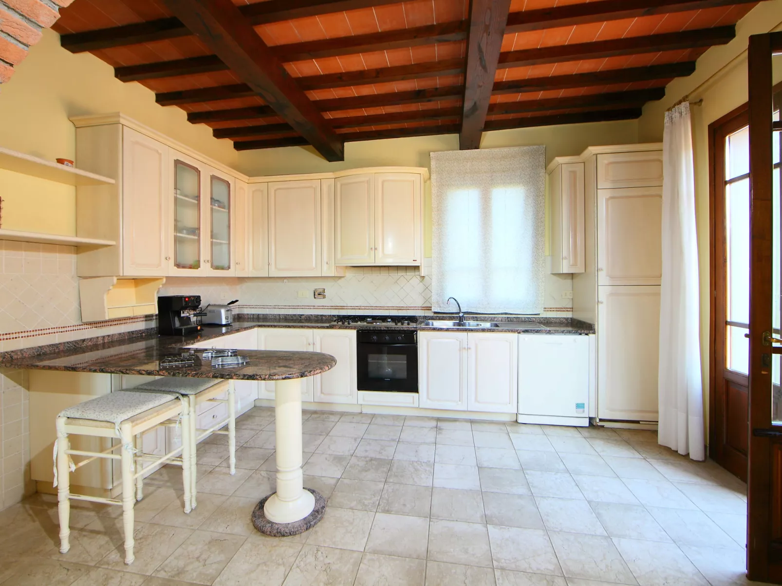 Villa Elena-Inside