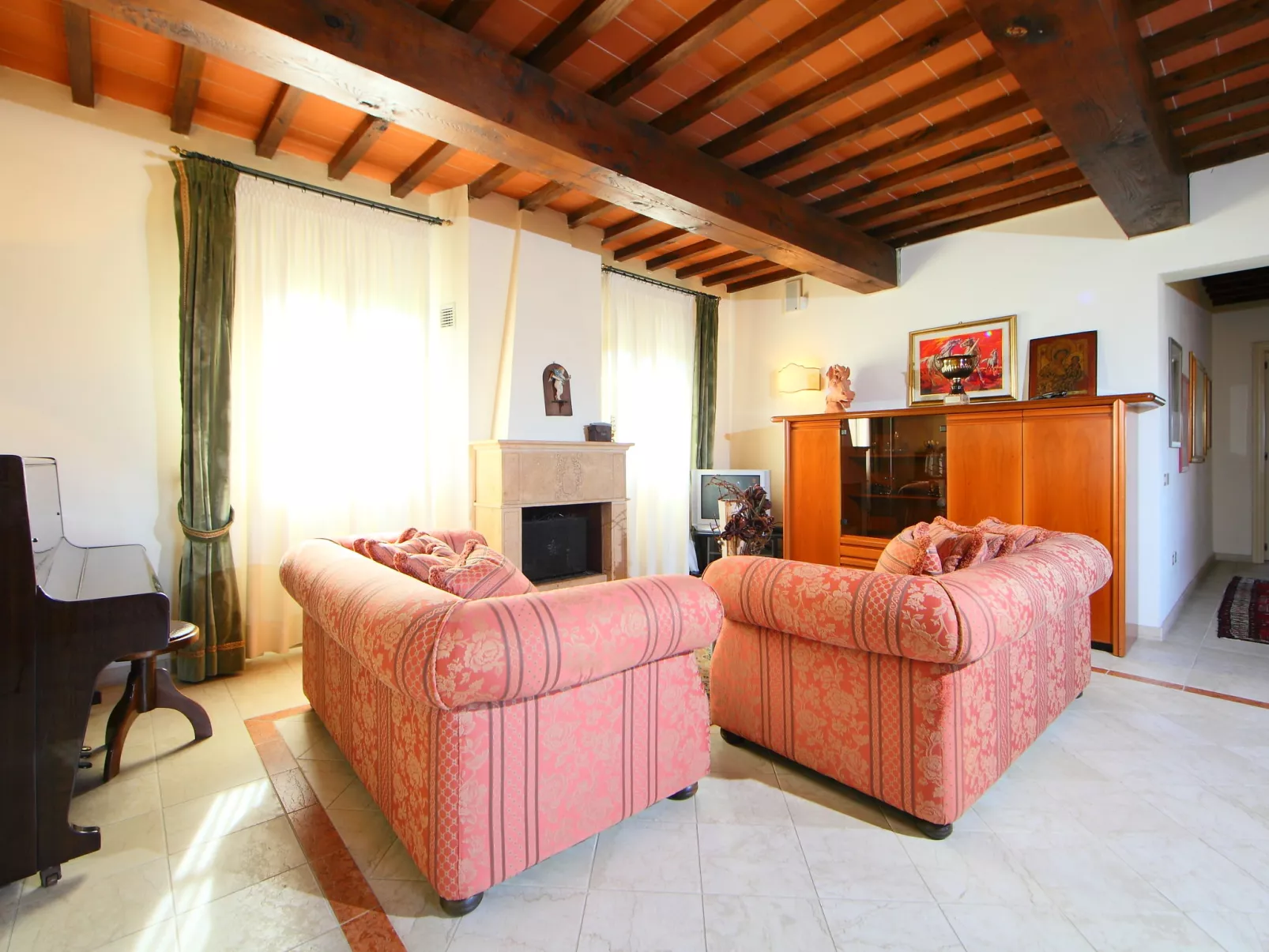 Villa Elena-Inside