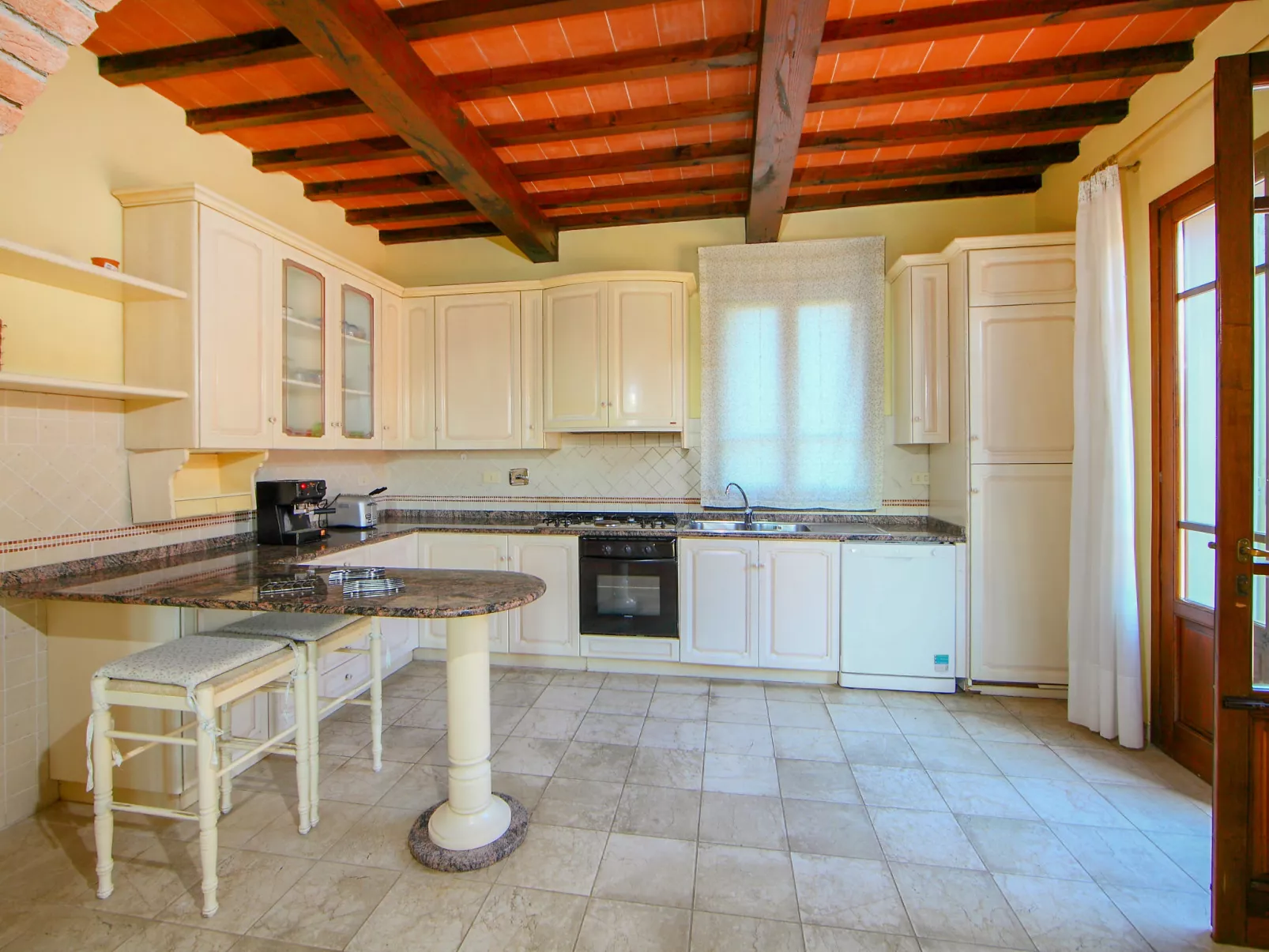 Villa Elena-Inside
