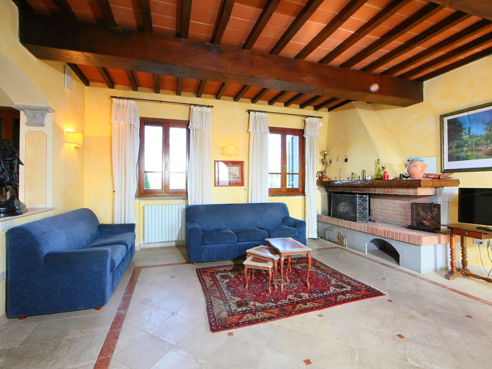 Villa Elena-Inside