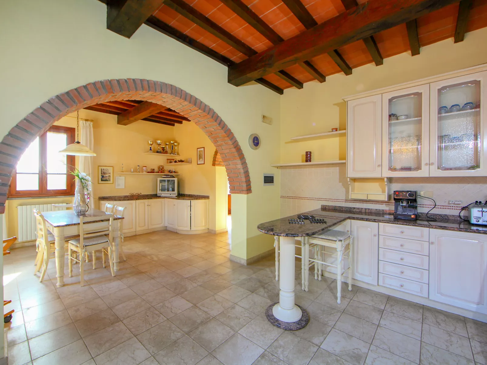 Villa Elena-Inside
