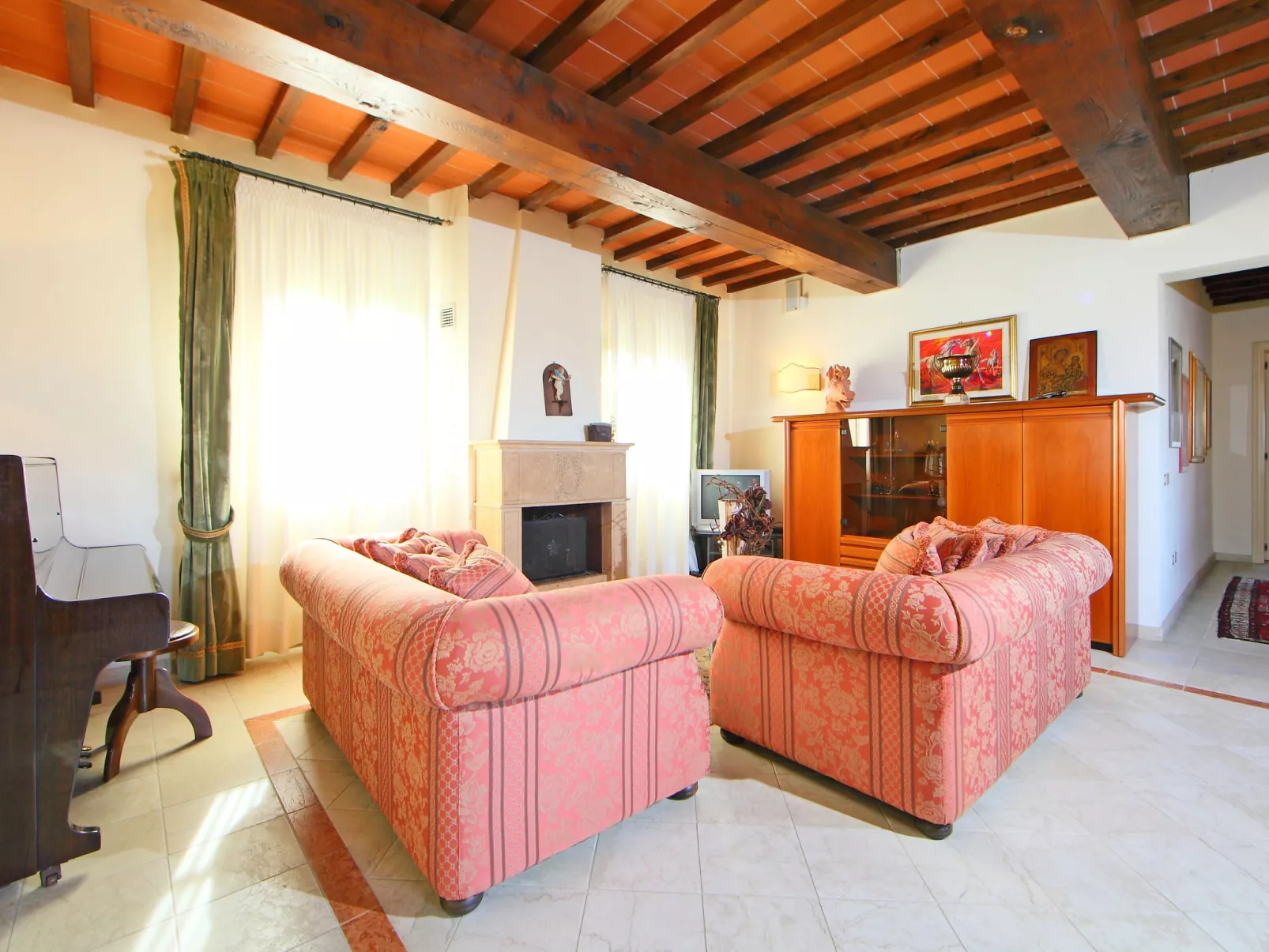 Villa Elena-Inside