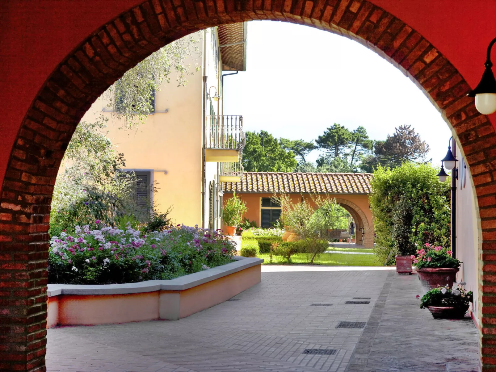 Villa Elena-Outside