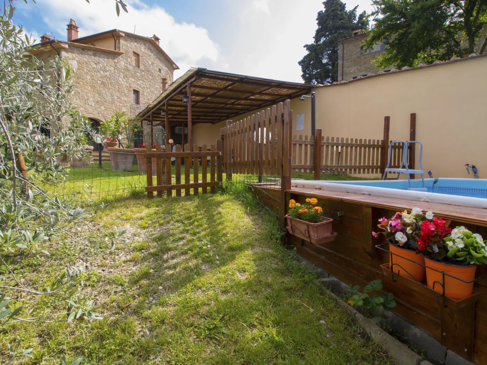 Il Borgo di Gebbia-Outside
