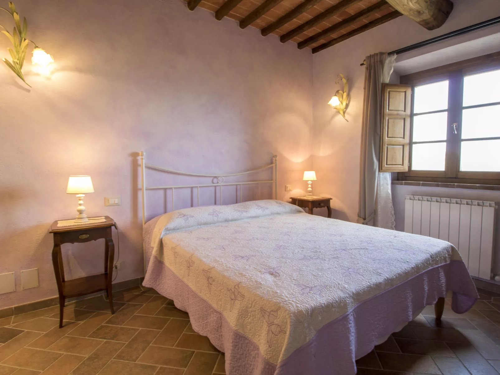 Il Borgo di Gebbia-Inside