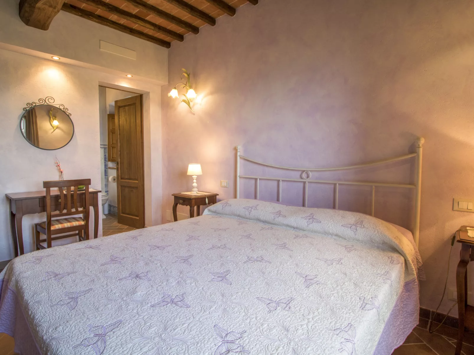 Il Borgo di Gebbia-Inside