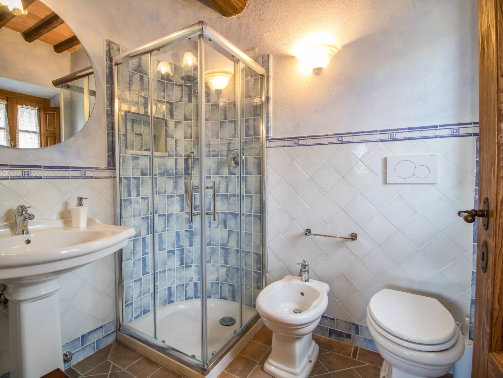 Il Borgo di Gebbia-Inside