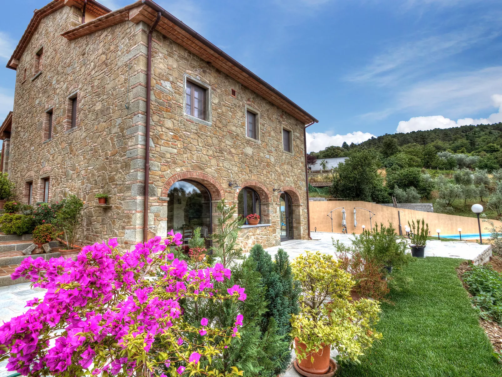 Il Borgo di Gebbia-Outside