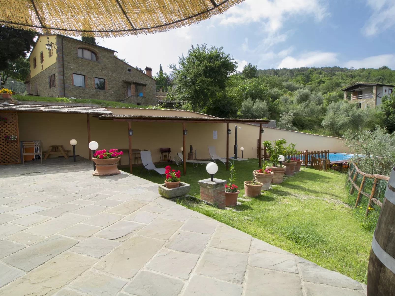 Il Borgo di Gebbia-Outside