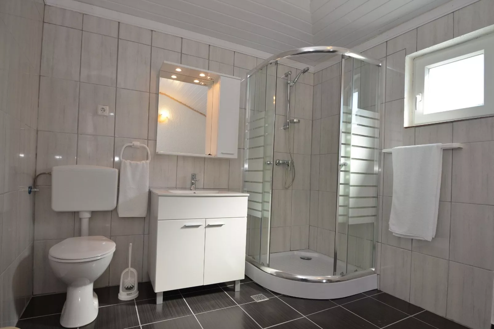 Holiday house Paklenica-Salle de bain