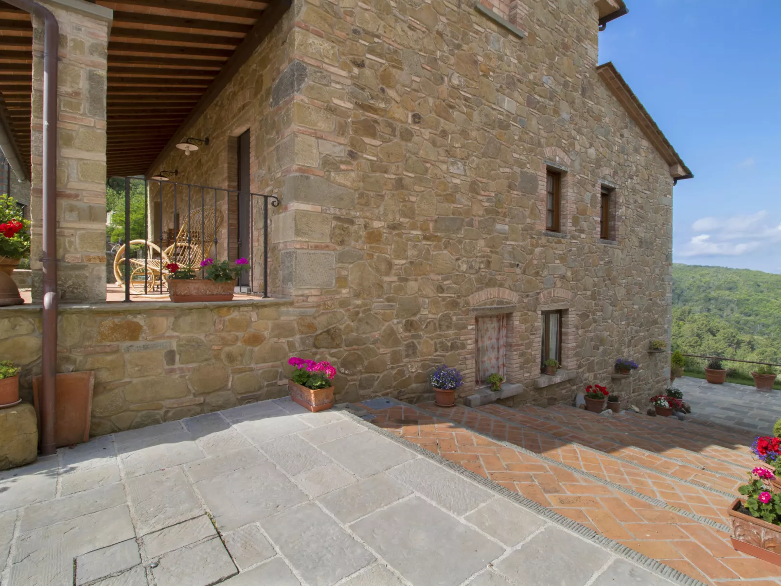 Il Borgo di Gebbia-Outside