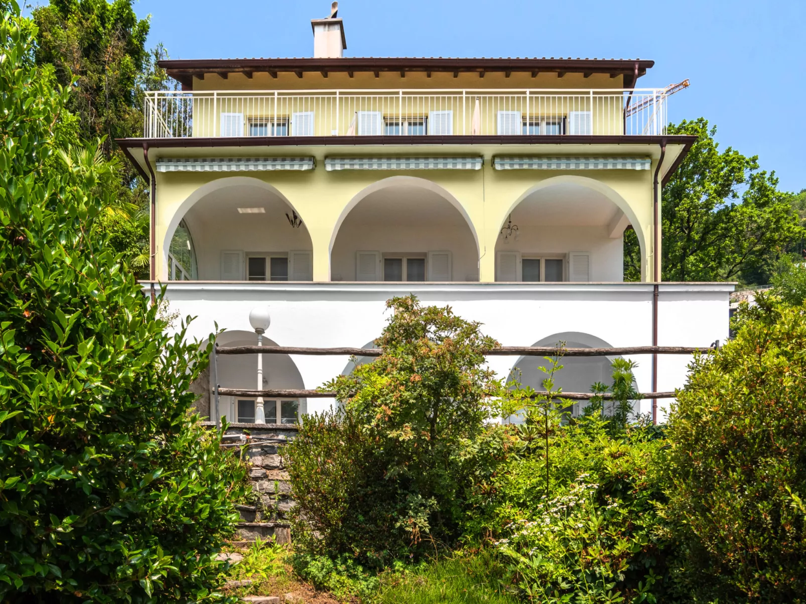 Villa Vernice Gialla-Draußen