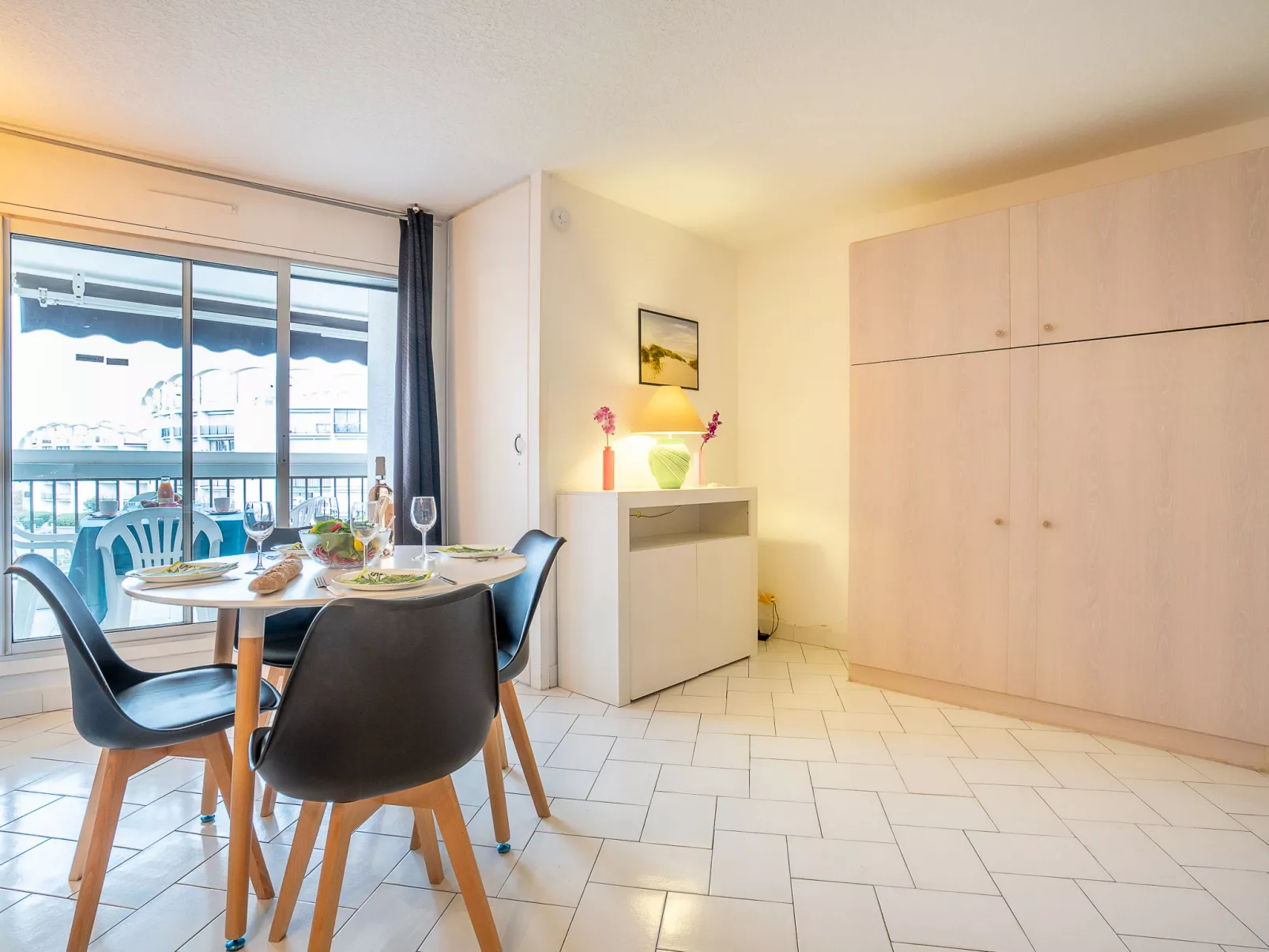 Ulysse Plage-Inside