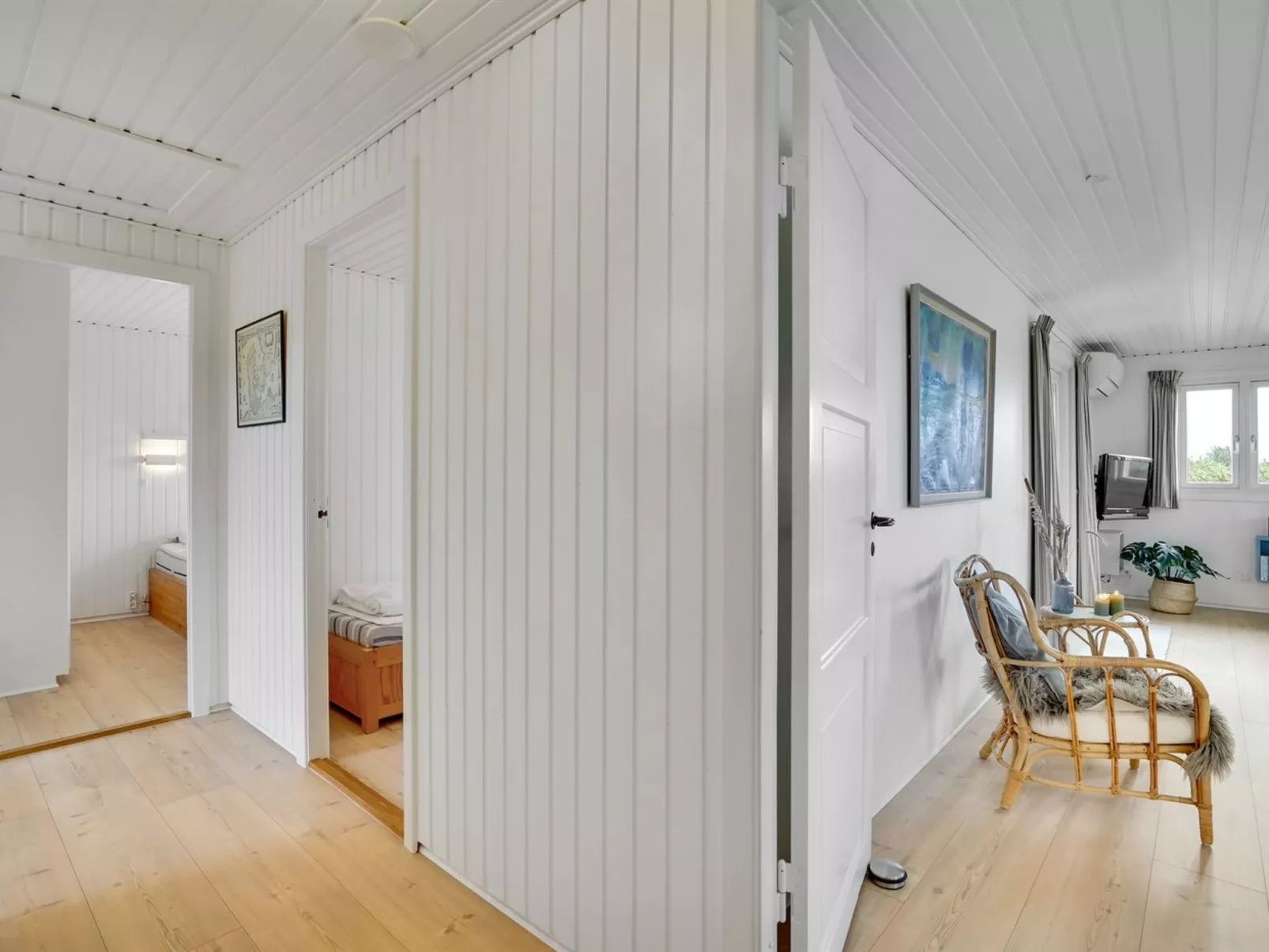 "Iken" - 500m from the sea-Inside