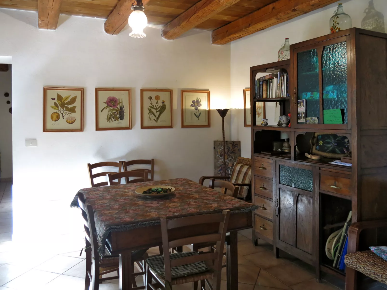 Acqua Santa-Inside