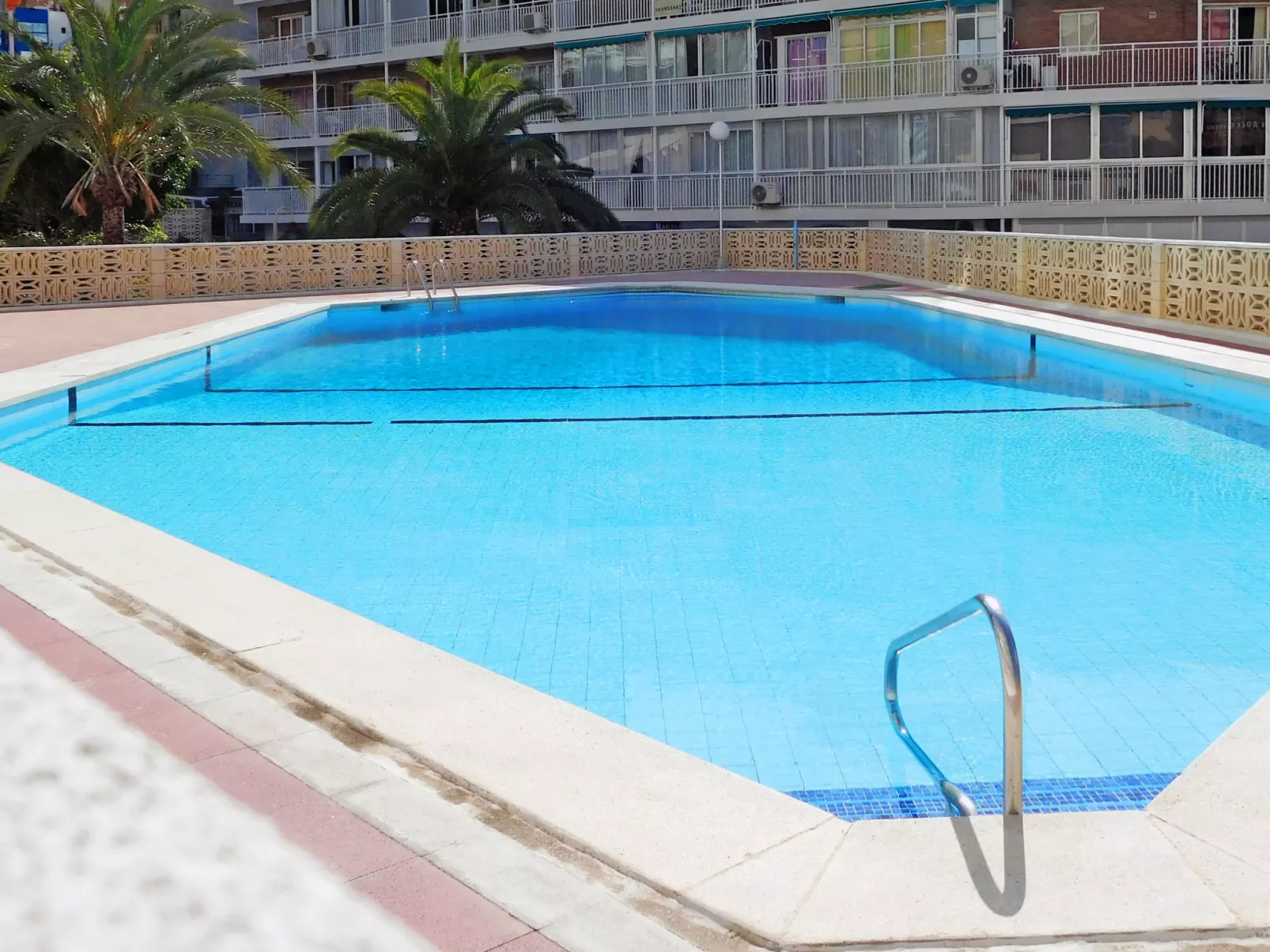 Halcon Levante-Outside