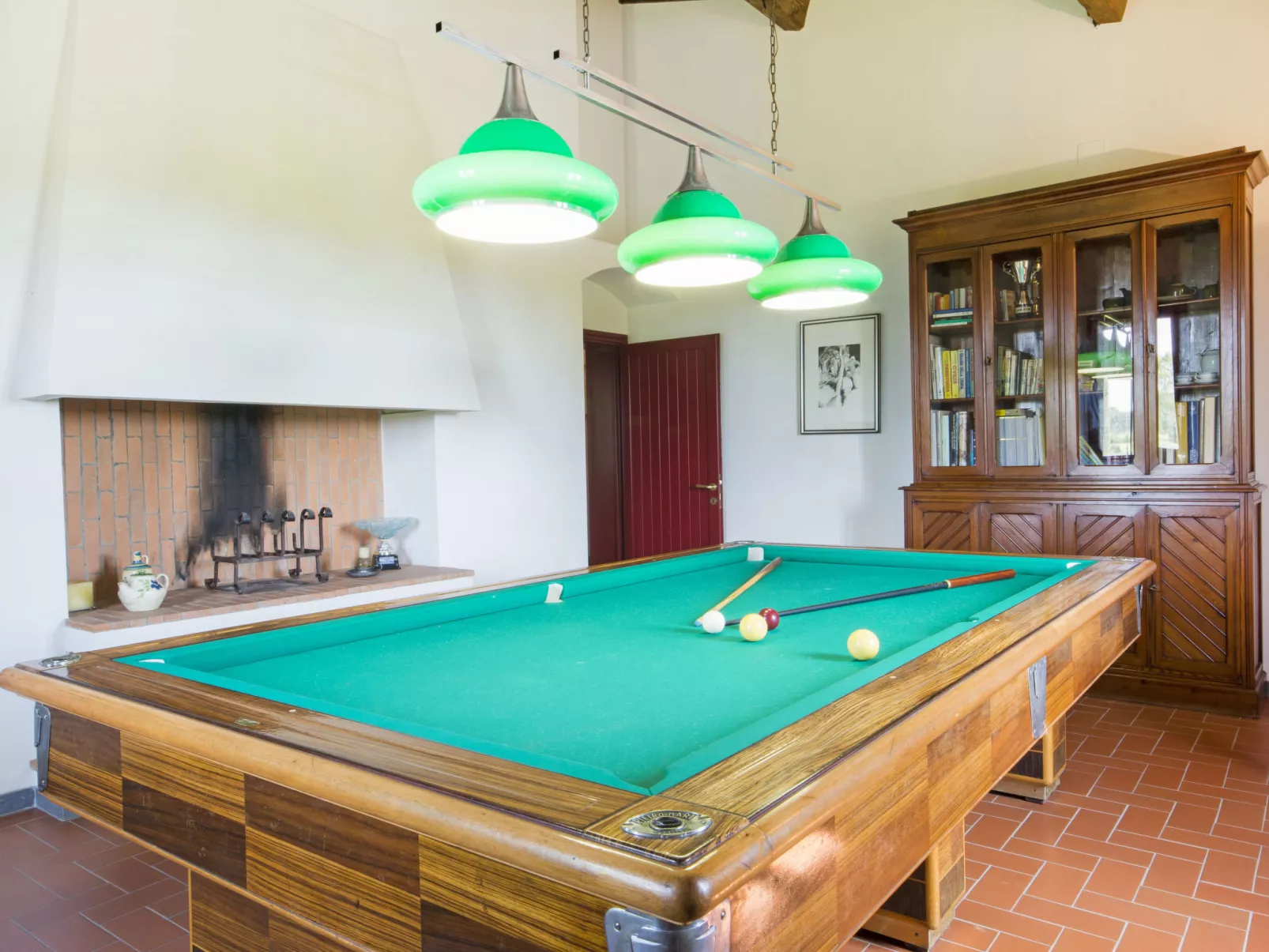 Villa Ponticelli-Inside