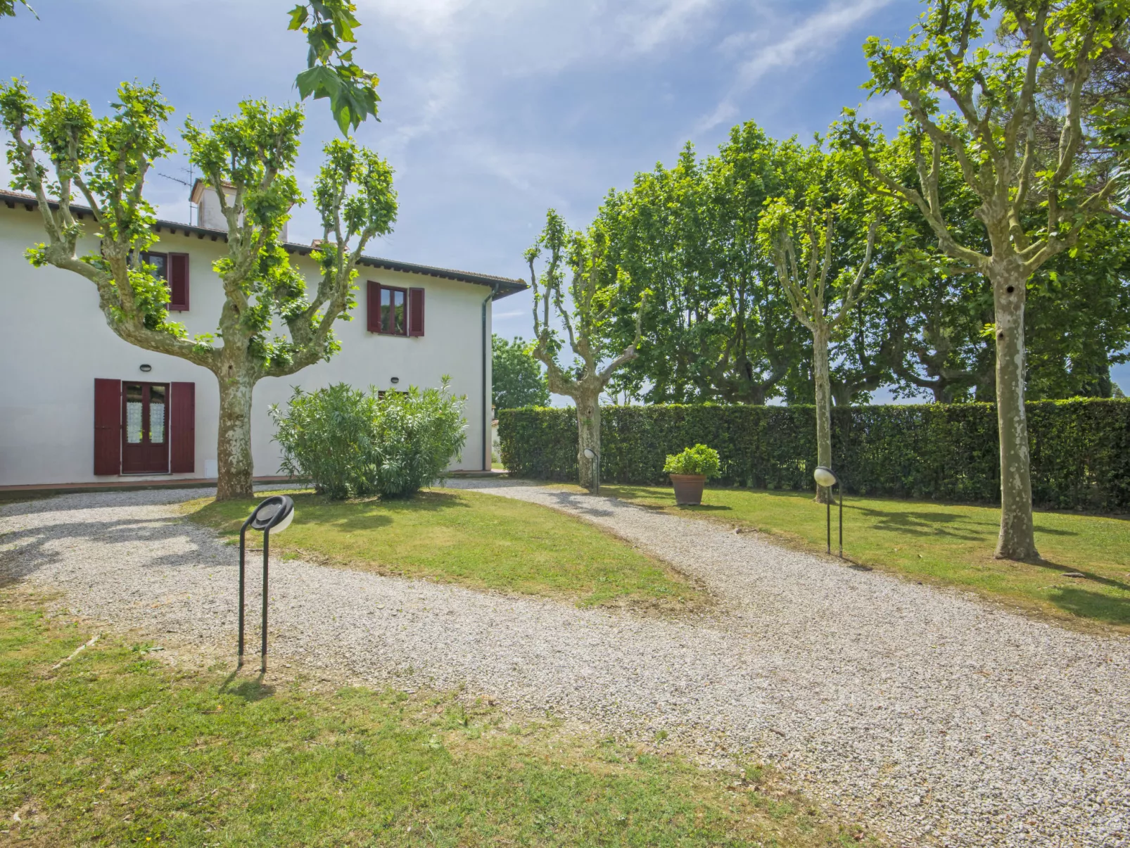 Villa Ponticelli-Outside