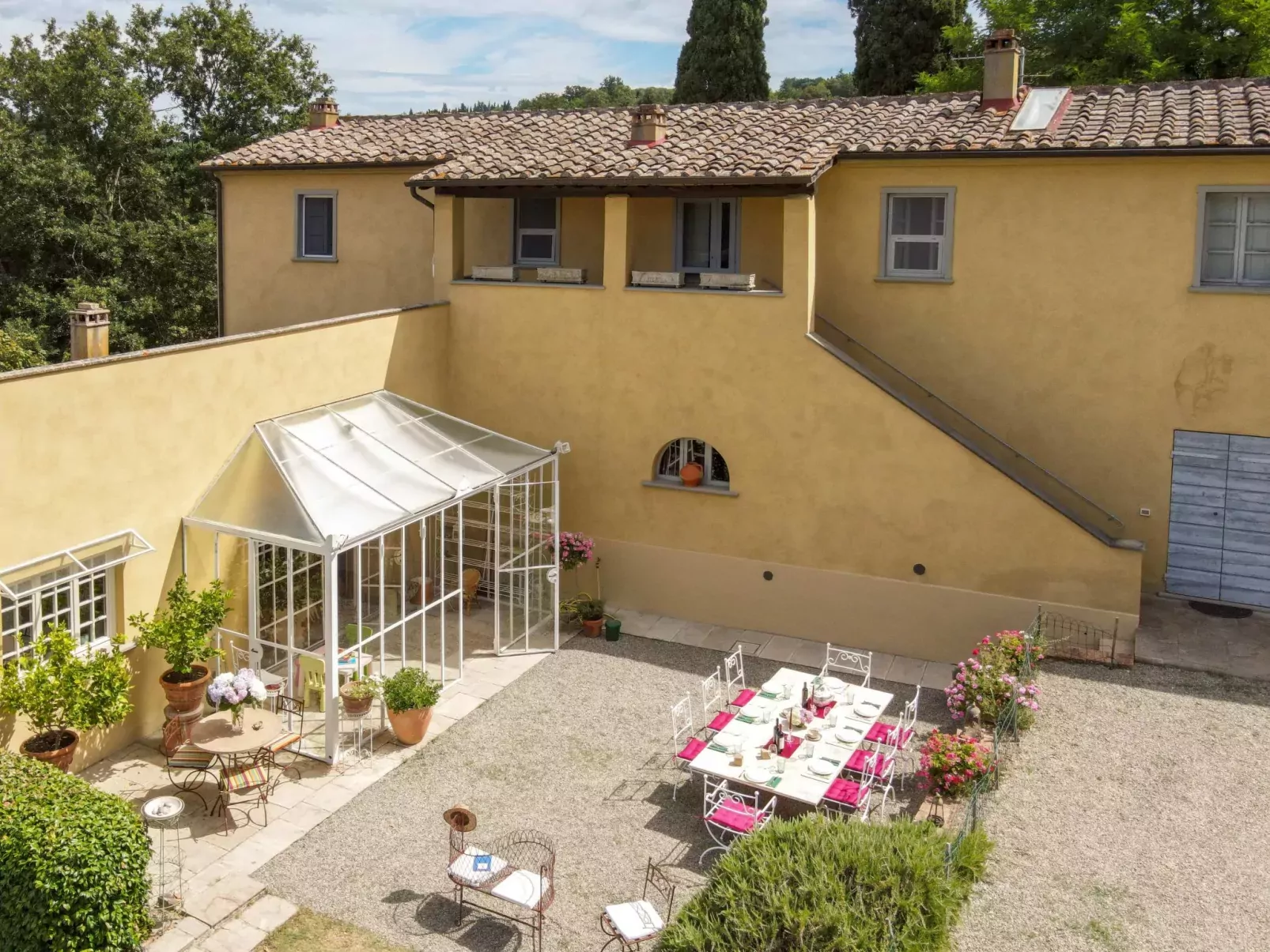Ghizzano-Outside
