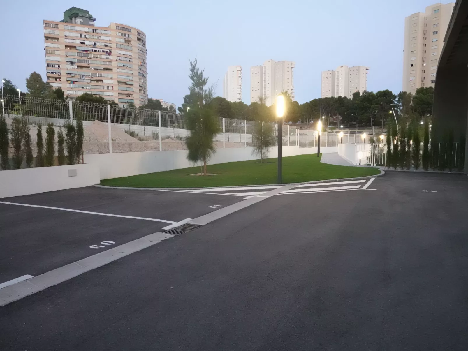Sunset waves-Outside