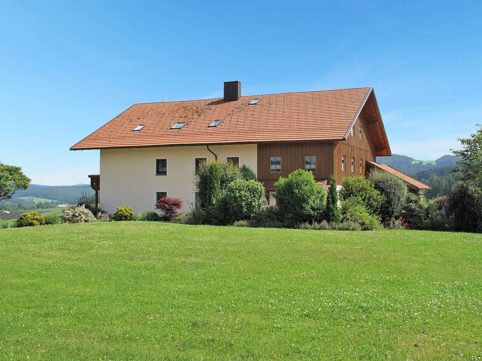 Freisinger-Outside