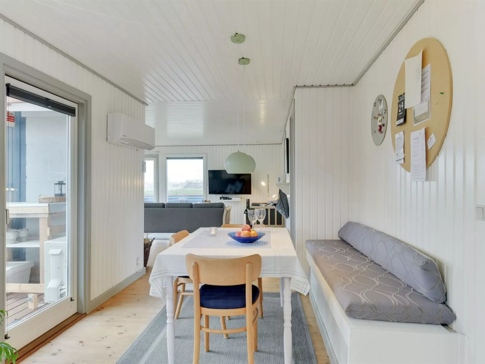 "Roar" - 500m from the sea-Inside