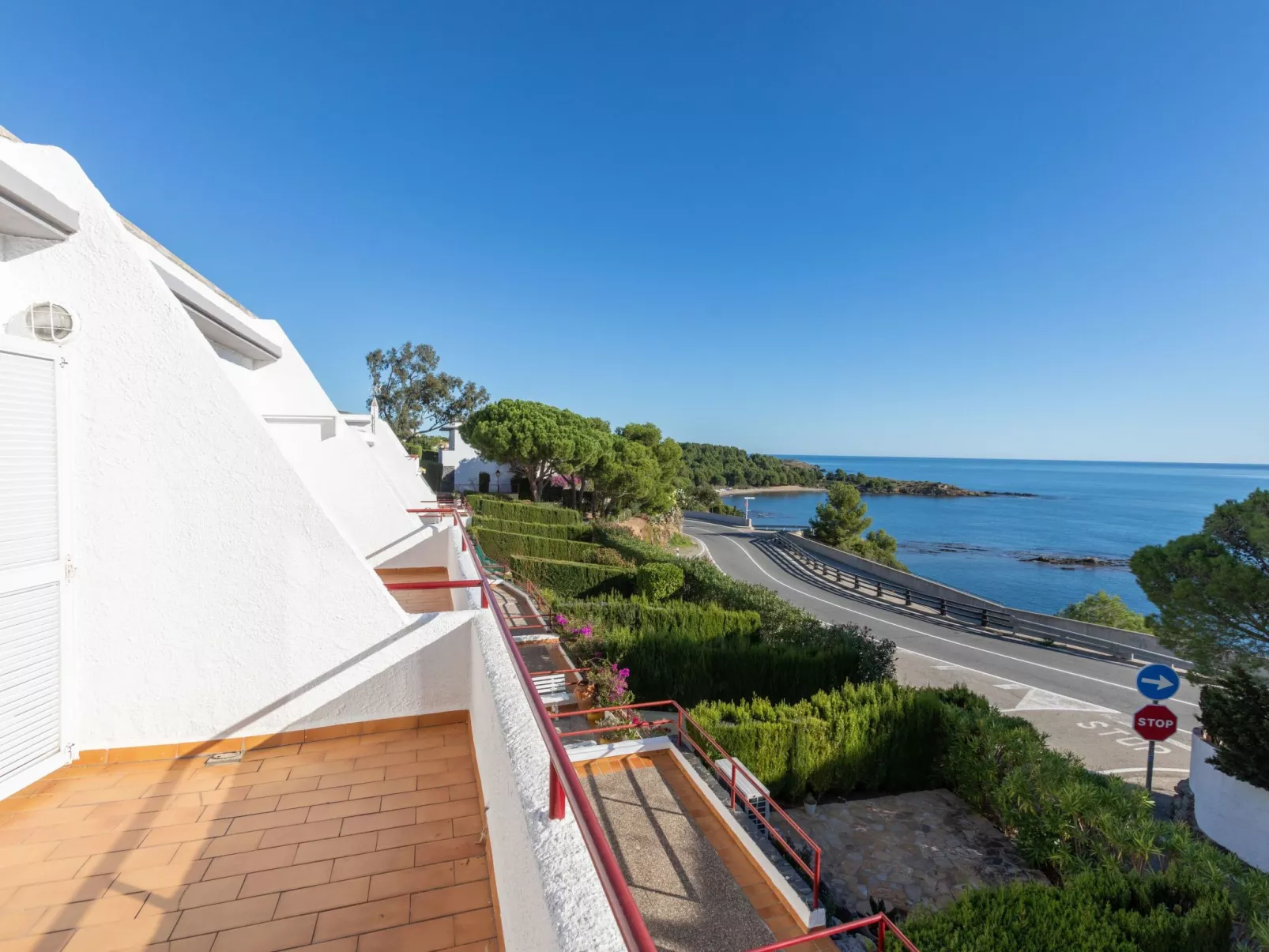 Residencial Cap de Grifeu-Outside