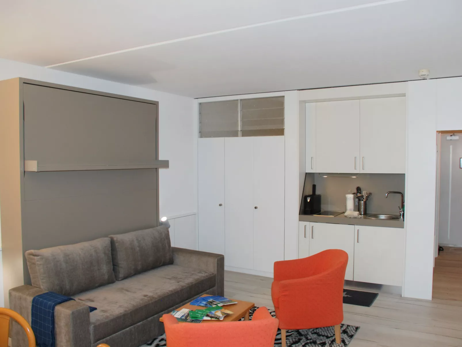 Lakeview App. 214-Inside