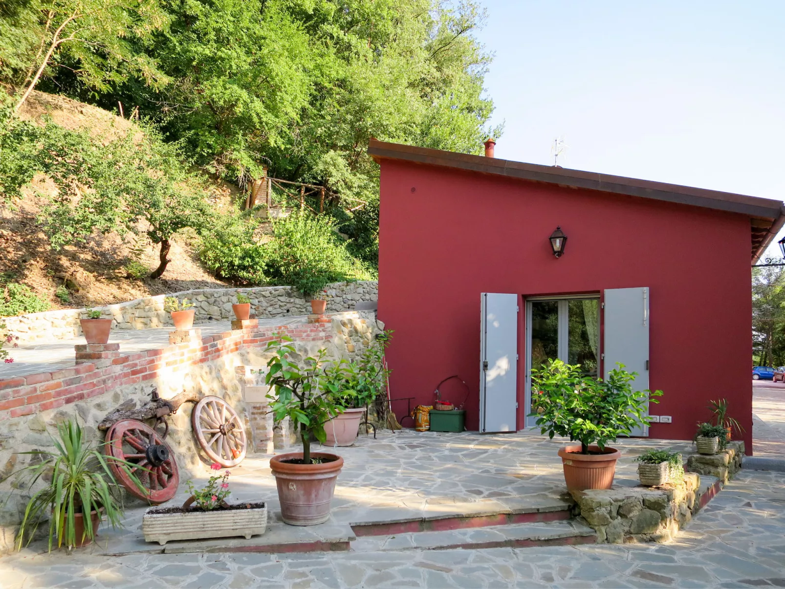 L'Orlo del Bosco-Outside