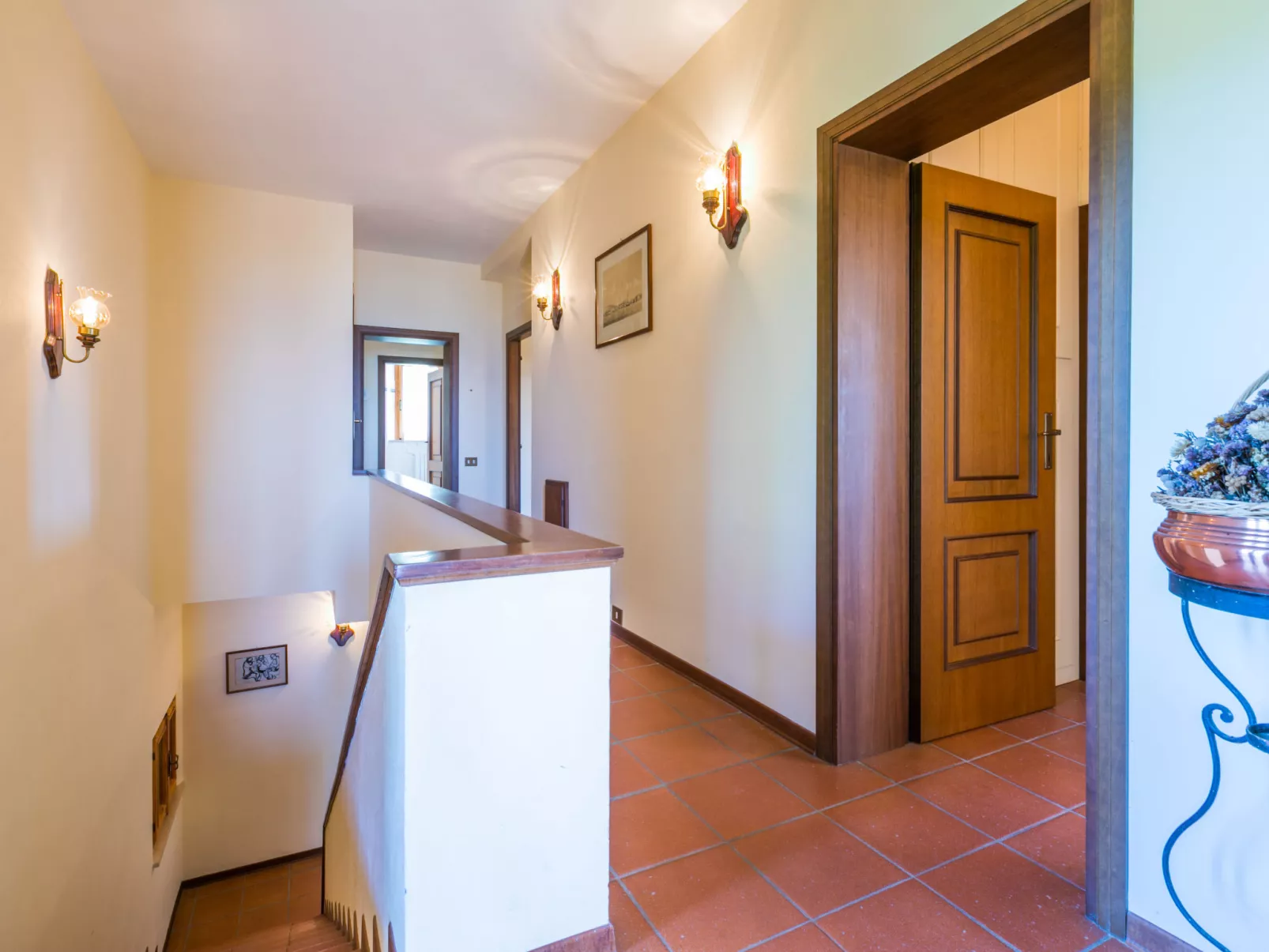 Podere Santa Lucia-Inside