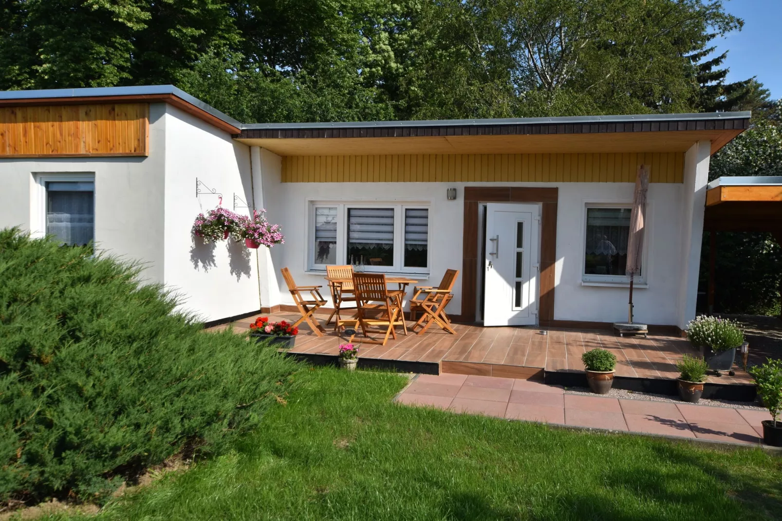 Haus Sonnenbucht-Jardin d'été