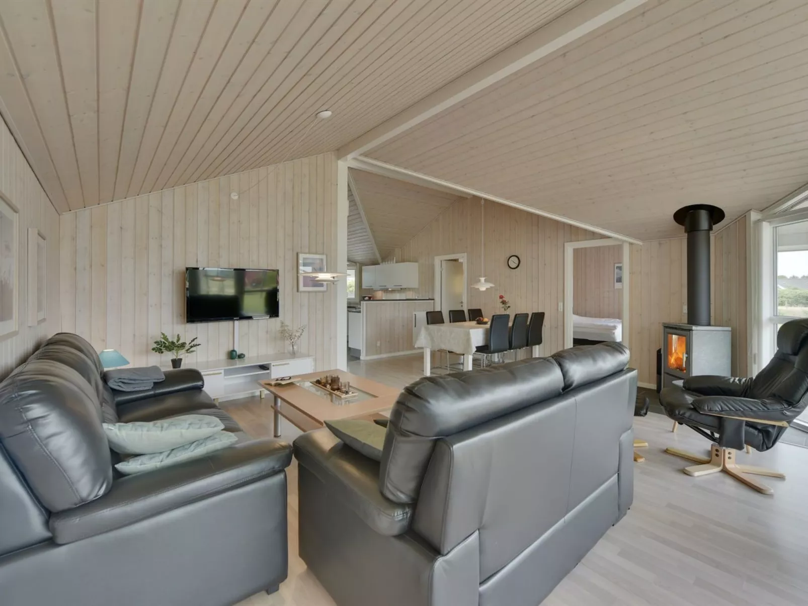 "Harth" - 700m to the inlet-Inside