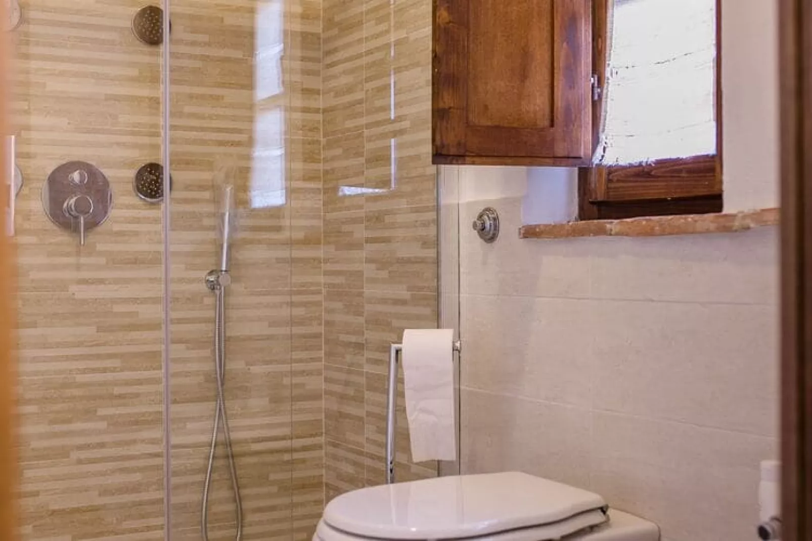 Armaiolo-Bathroom