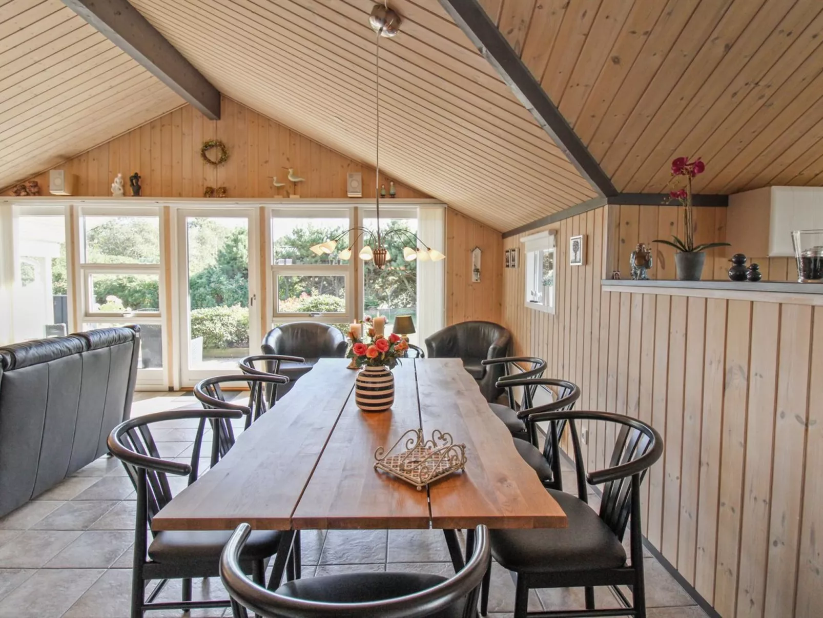 "Maureen" - 10.5km from the sea-Inside