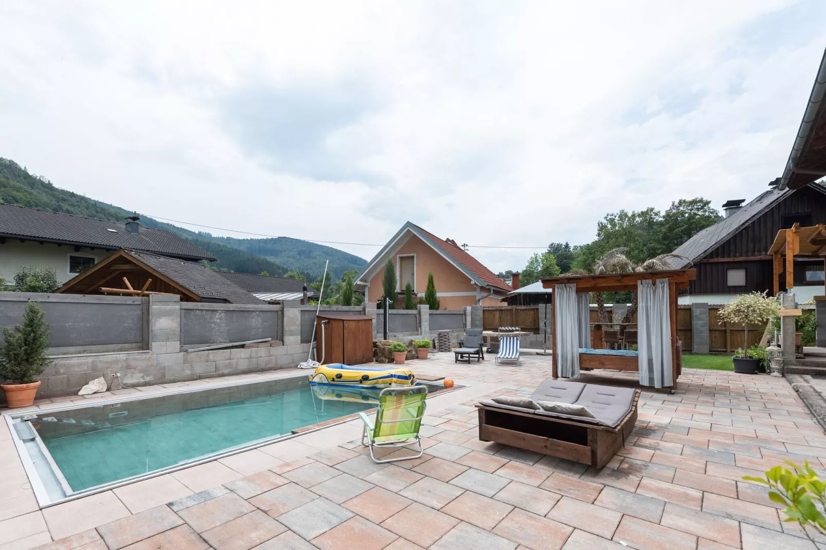 Countryside Home with Swimming Pool II - Schwimmbad
