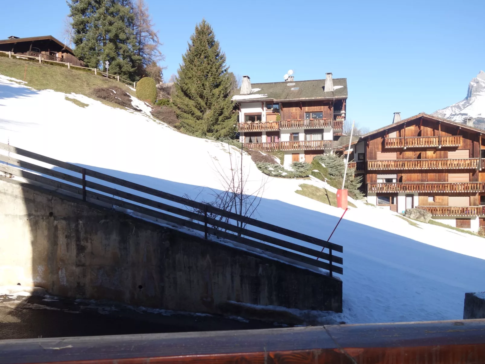 Saint-Gervais d'en Haut-Outside