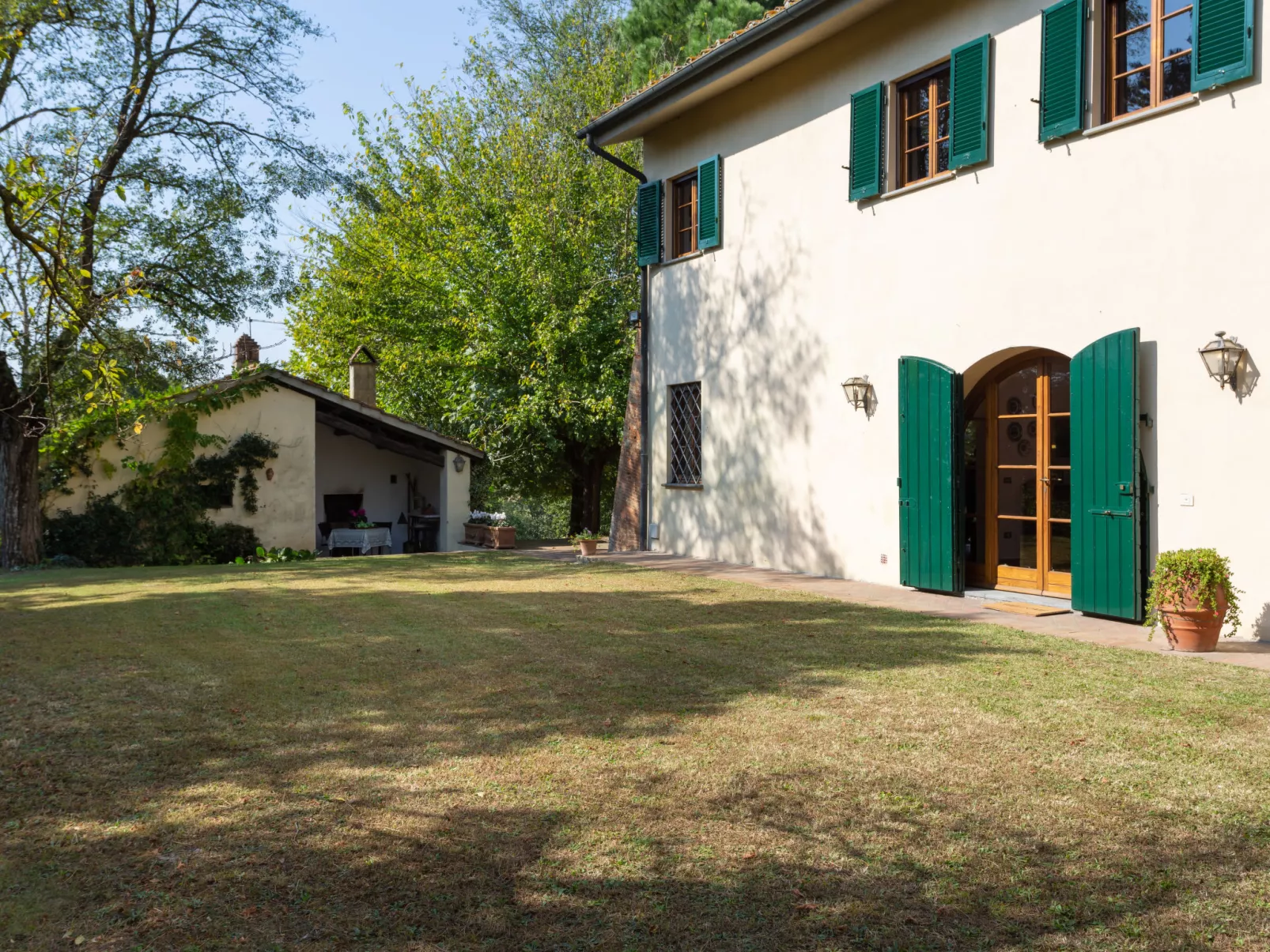Villa San Gervasio-Outside