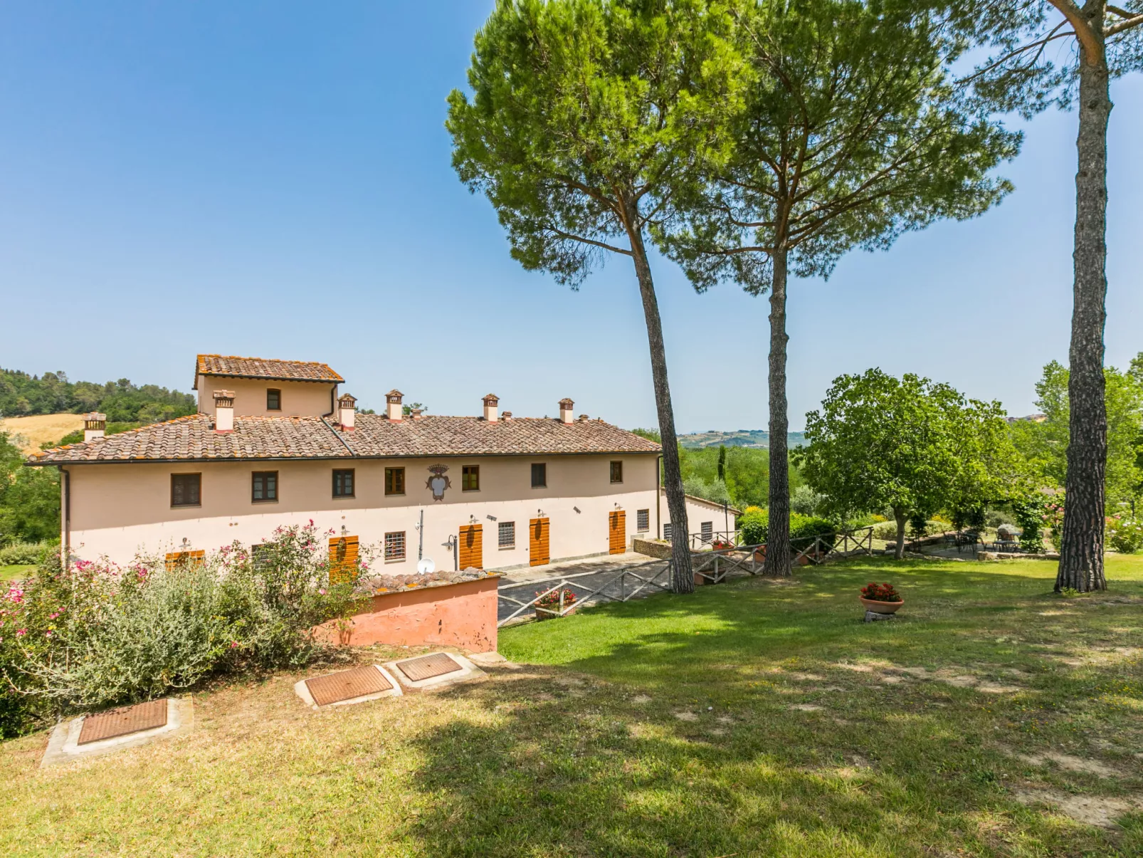 Francigena-Outside