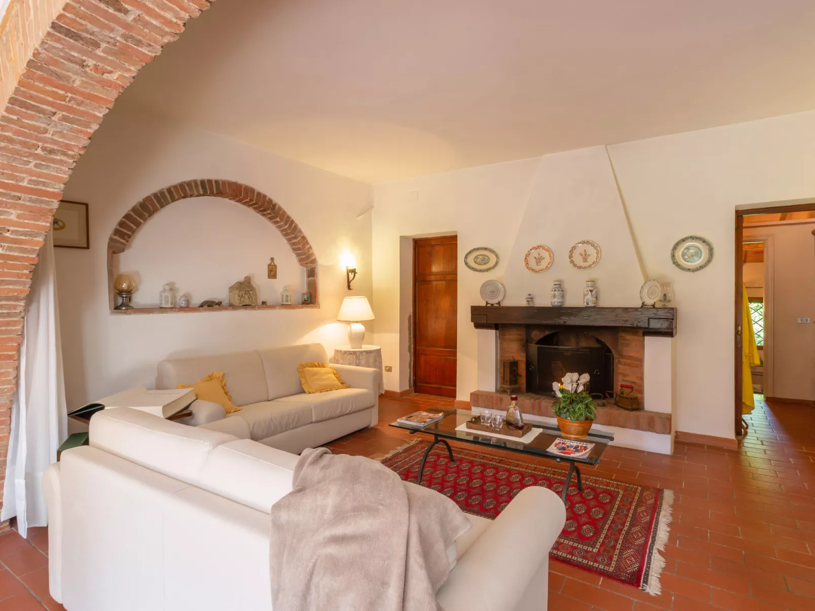 Villa San Gervasio-Inside
