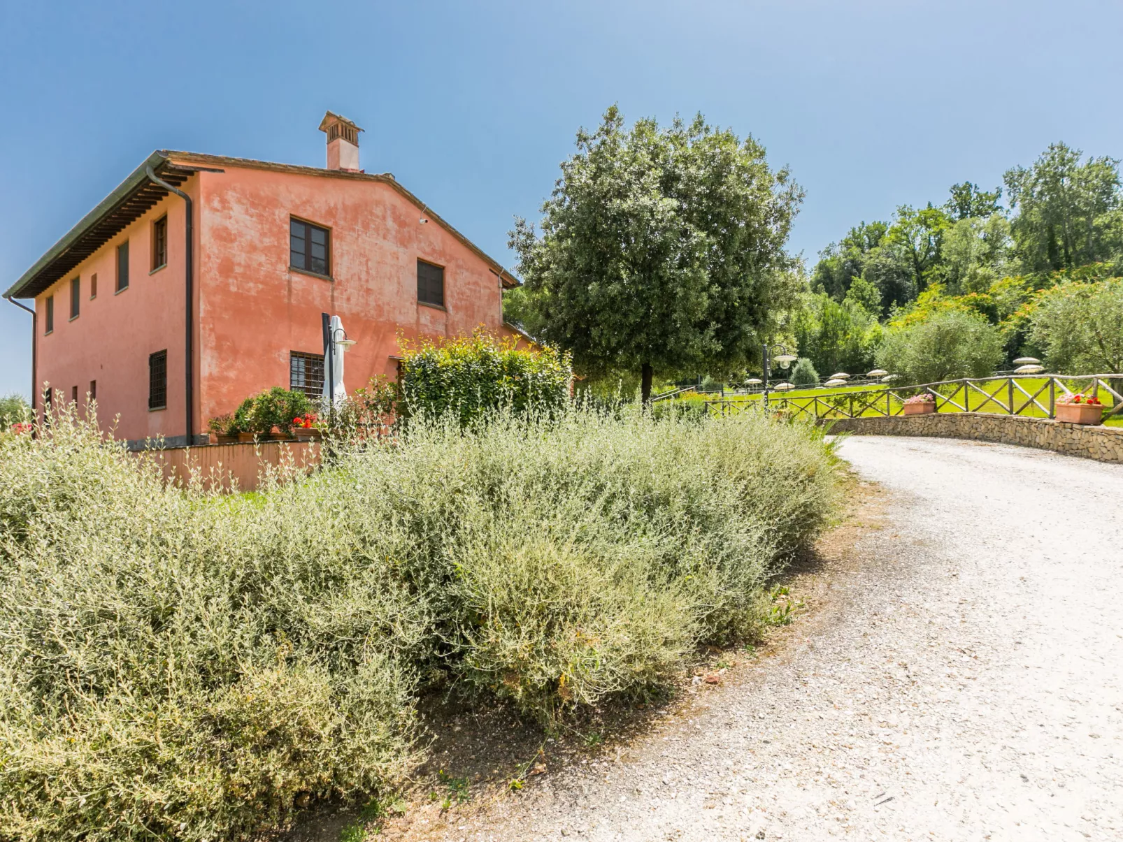Francigena-Outside
