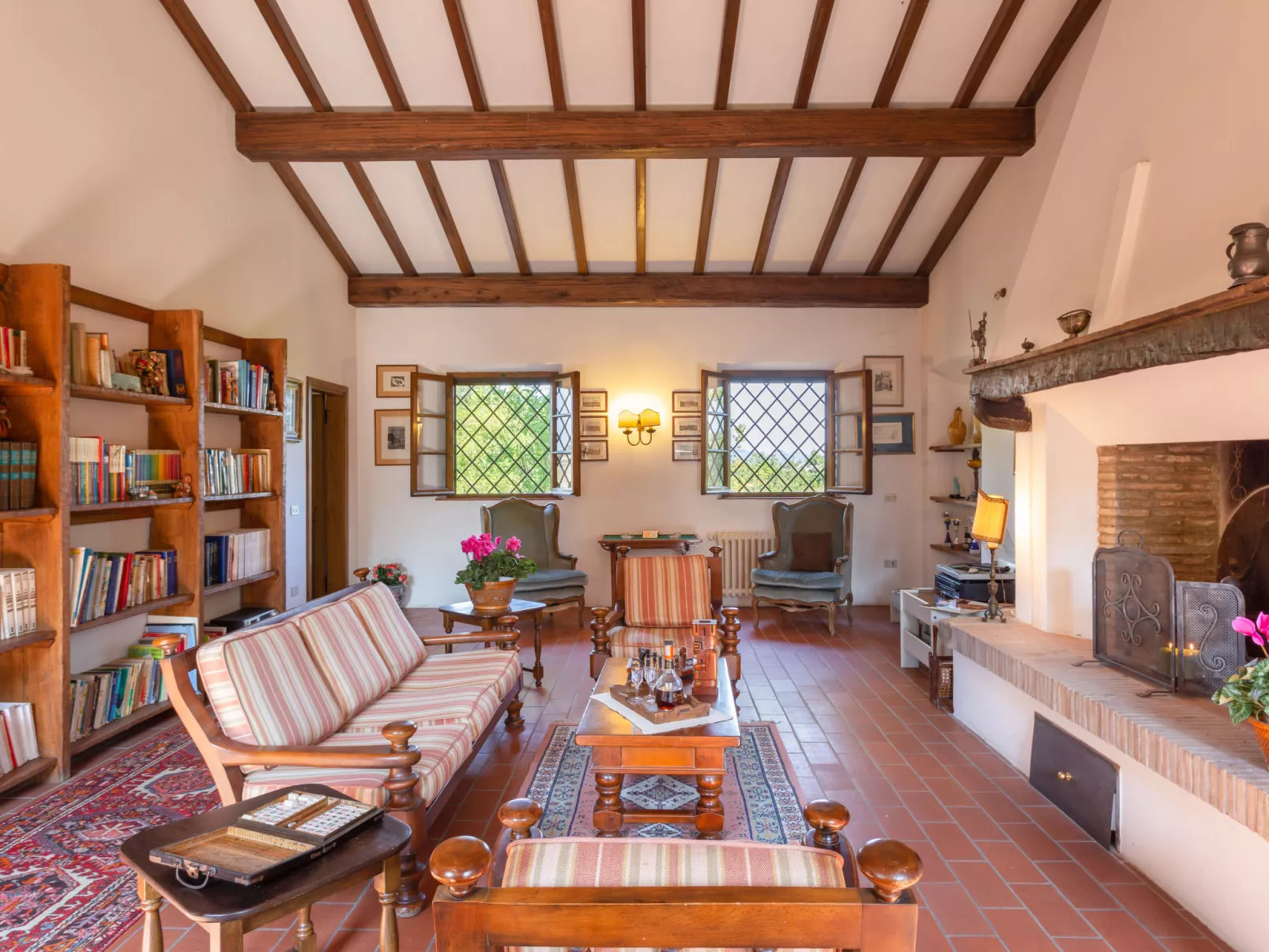 Villa San Gervasio-Inside