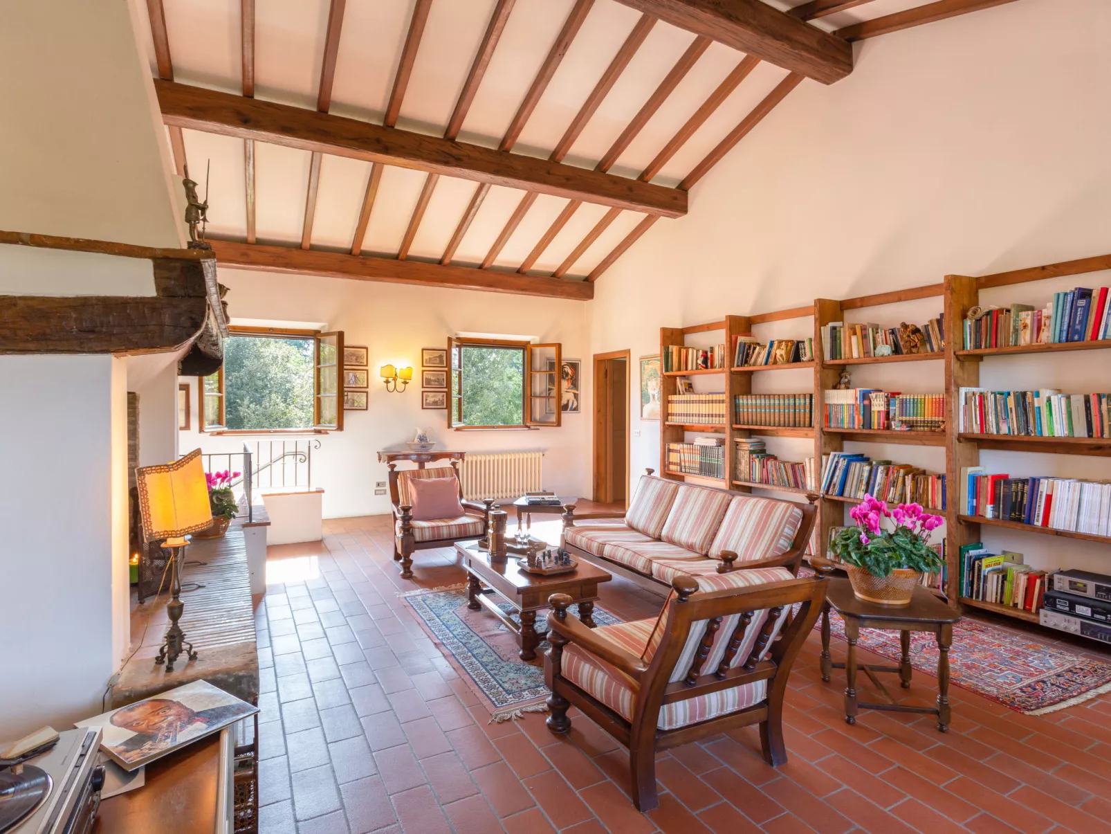 Villa San Gervasio-Inside